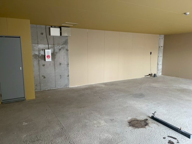 大阪市生野区桃谷５丁目の店舗事務所のロビー