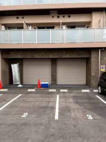 大阪市生野区桃谷５丁目の店舗事務所の駐車場