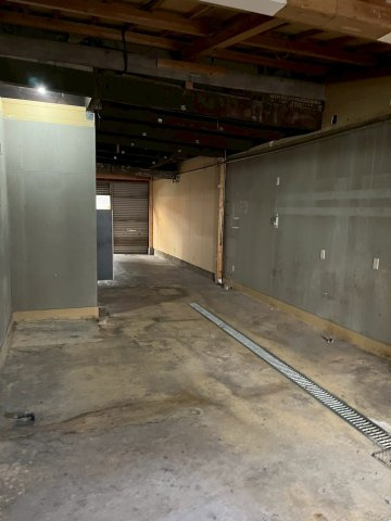 大阪市西成区玉出中１丁目の店舗事務所