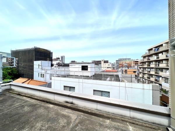 アイトー・ロワイヤル青横のその他