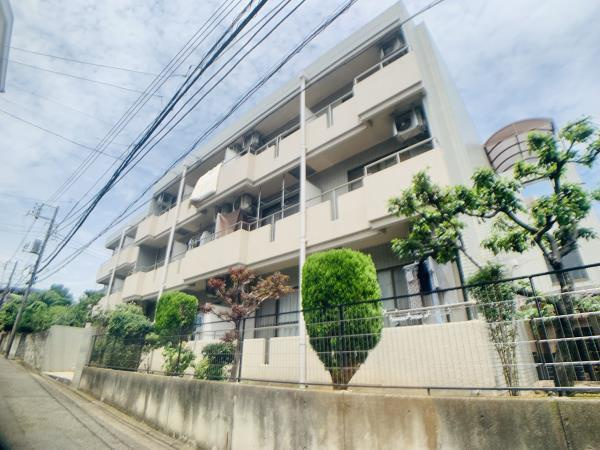 大井鹿島谷ハイツの外観