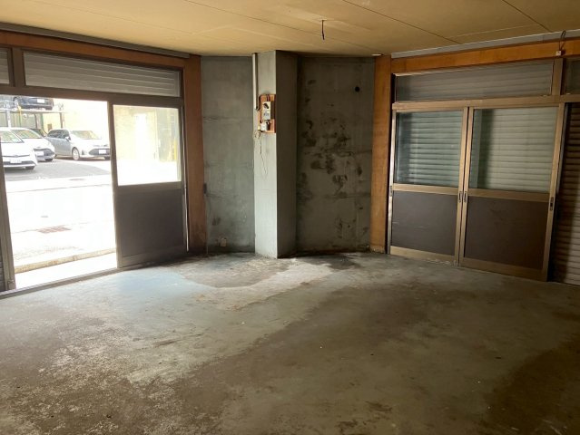 大阪市中央区上町１丁目の店舗事務所の駐車場