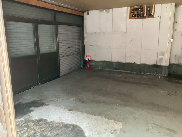 大阪市中央区上町１丁目の店舗事務所の駐車場