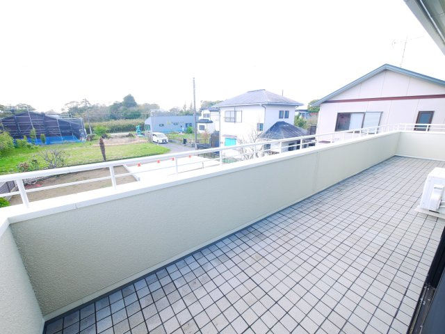 長生郡白子町幸治　中古戸建のバルコニー|内外装リフォーム済み令和7年3月 敷地約144坪３SLDK 駐車4台可 海まで直進距離で約500m