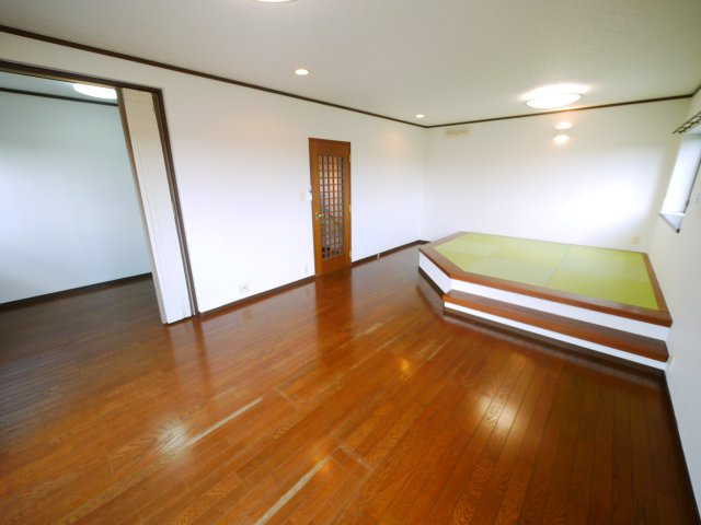 長生郡白子町幸治　中古戸建の洋室|内外装リフォーム済み令和7年3月 敷地約144坪３SLDK 駐車4台可 海まで直進距離で約500m