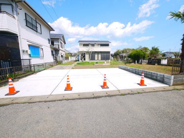 長生郡白子町幸治　中古戸建の駐車場|内外装リフォーム済み令和7年3月 敷地約144坪３SLDK 駐車4台可 海まで直進距離で約500m