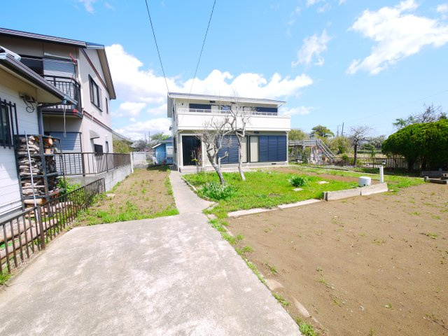 長生郡白子町幸治　中古戸建の庭|内外装リフォーム済み令和7年3月 敷地約144坪３SLDK 駐車4台可 海まで直進距離で約500m