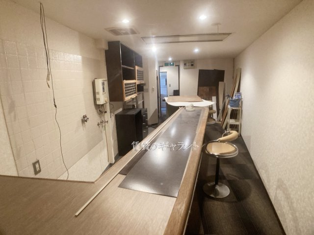八尾市本町７丁目の店舗一部のロビー