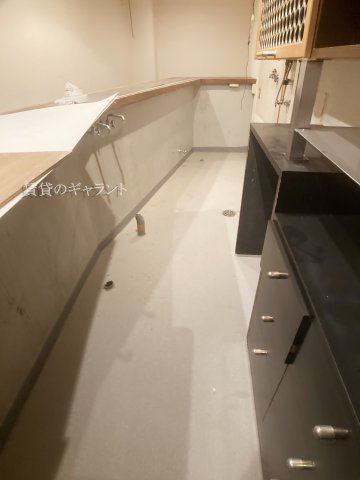 八尾市本町７丁目の店舗一部のロビー