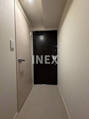 横浜市中区石川町２丁目の賃貸マンションの玄関