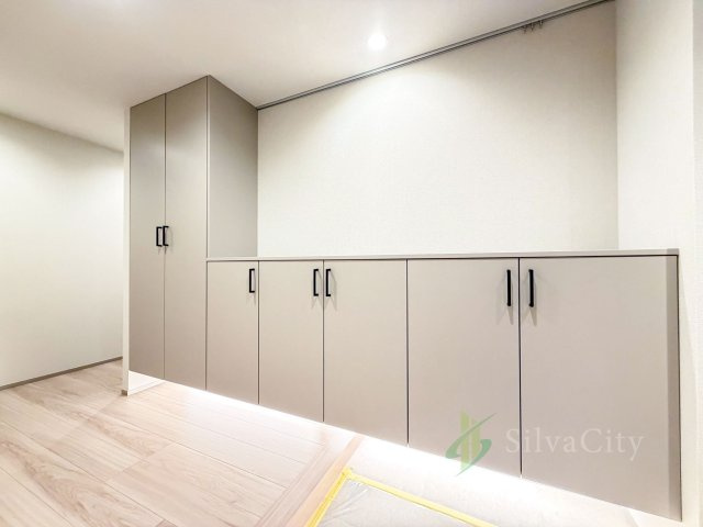 ライオンズマンション弦巻グランフォートの玄関