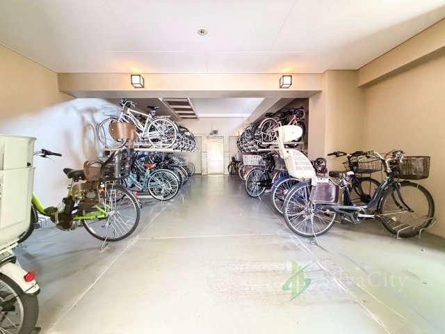 ライオンズマンション弦巻グランフォートの駐輪場