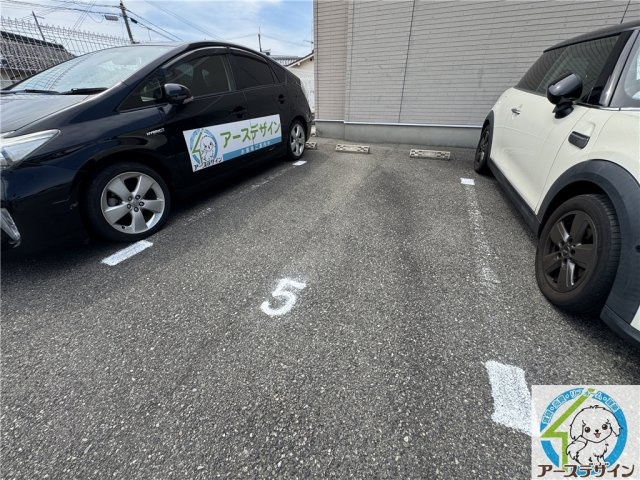 セレッソ八木の駐車場