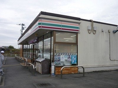 【周辺】 | ルーチェラルゴⅡ | セブンイレブン本庄児玉吉田林店まで1050m