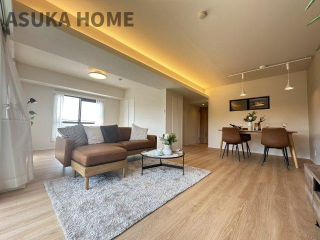 山手ガーデンハイツの居間・リビング|広いLDKは家具の配置の悩みもなく開放的な空間になっているので、是非ご見学ください。