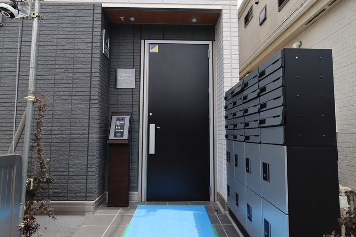 セレスティア早宮のエントランス