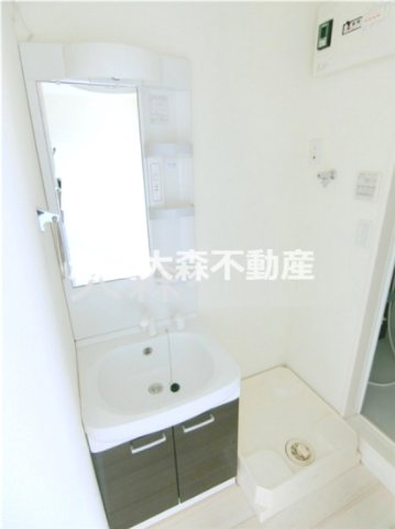 タウンハウス大森の洗面所|洗面脱衣所　独立洗面台　洗濯機置き場