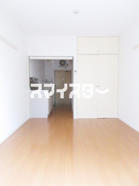 アレイタチヒ３号棟の寝室