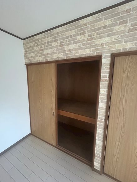 クレアトール21の収納|長岡天神駅徒歩12分。陽光差し込む南向き洋室と大容量押入収納