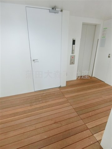 アセット大森のエントランス
