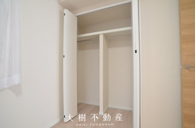 【洋室】 | ヴィザージュ海老名　3階3LDKリフォーム済み【仲介手数料無料】 | 洋室2（6.0帖）クローゼット