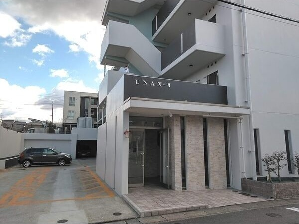 UNAX-8の外観