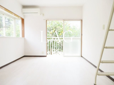 【居間・リビング】 | アミー一番館 | 洋室のお部屋です。