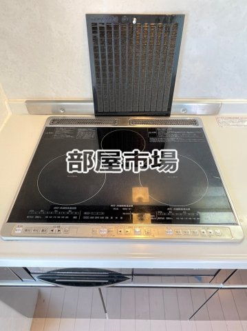 Pine Well'sのキッチン|3口コンロ