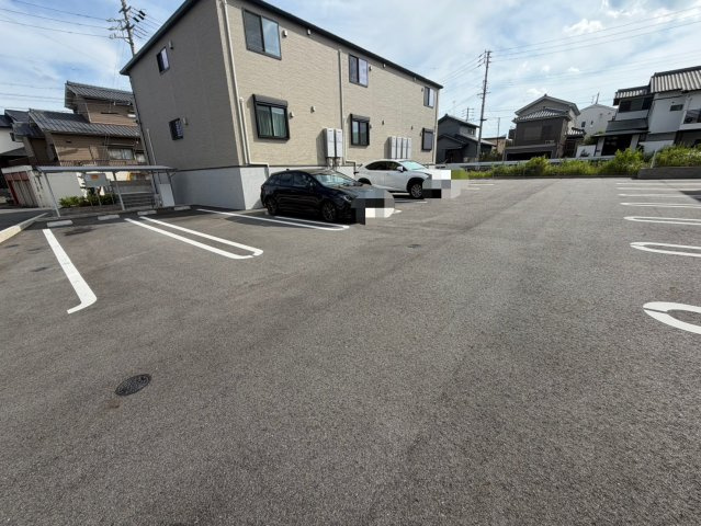 アイレ北山2の駐車場