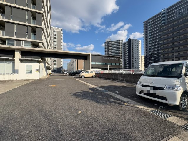 Y's GARDENの駐車場