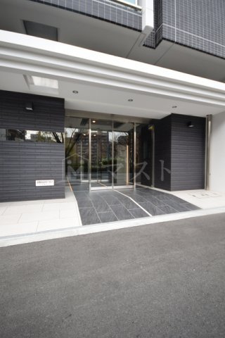 ミラージュパレス北梅田のエントランス