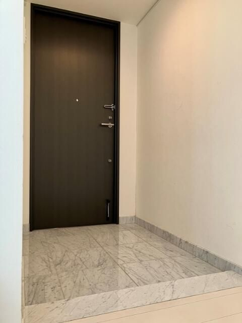 アトラスタワー六本木の玄関
