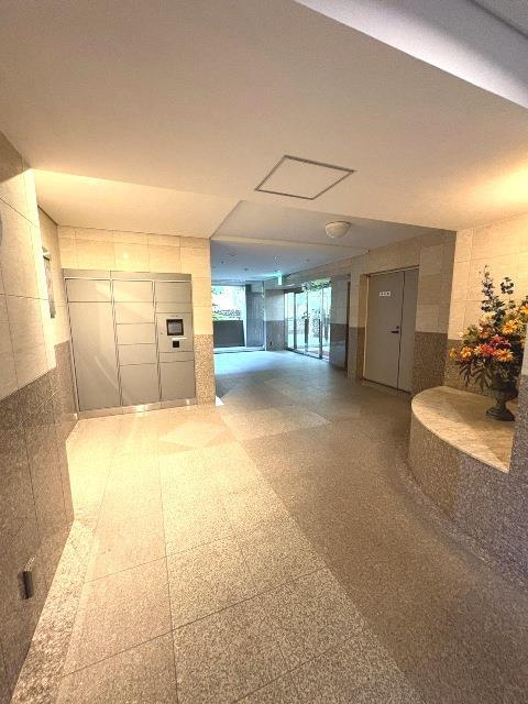 ファミール夙川宮西町のロビー