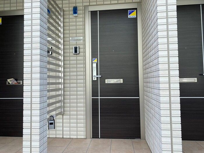 フルール渕町の玄関