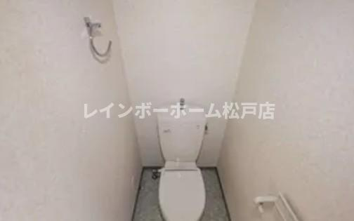 ラグジュアリーガーデン東松戸のトイレ|ゆったりとした空間のトイレです