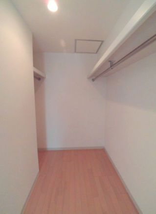 プライムアーバン千駄木の収納|こまごまとしたものを収納できそうですね