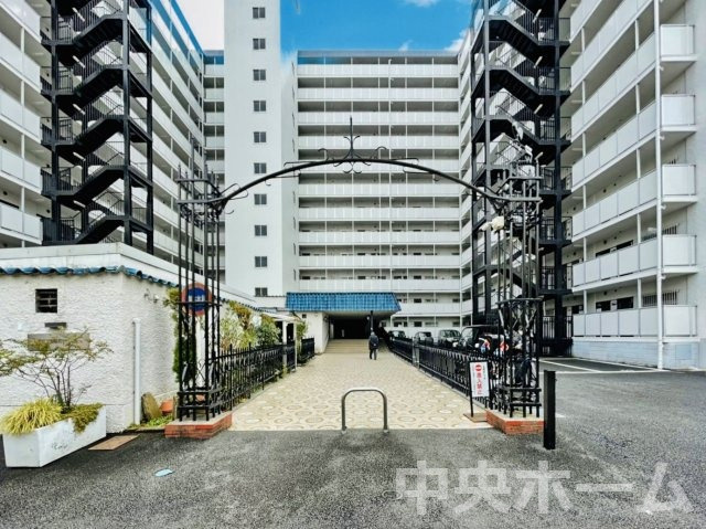 秀和第2東陽町レジデンスのエントランス|【エントランス】マンションのエントランスは、その物件の印象を決める、顔とも言える場所です。毎日通る場所ですからきれいなのが一番です。