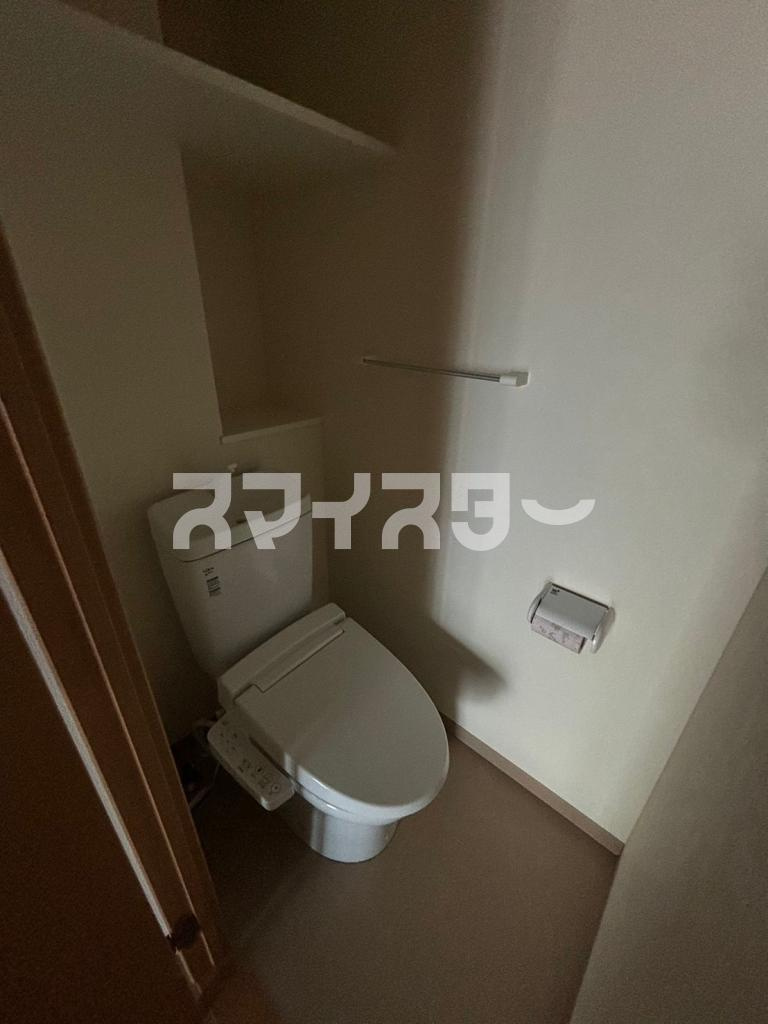 八王子市八日町の賃貸マンションのトイレ