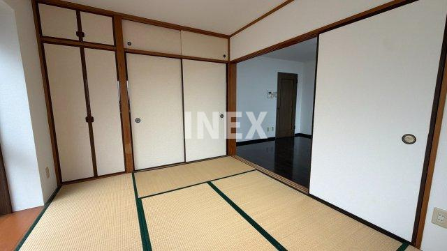 横浜市南区南吉田町２丁目の賃貸マンションの和室