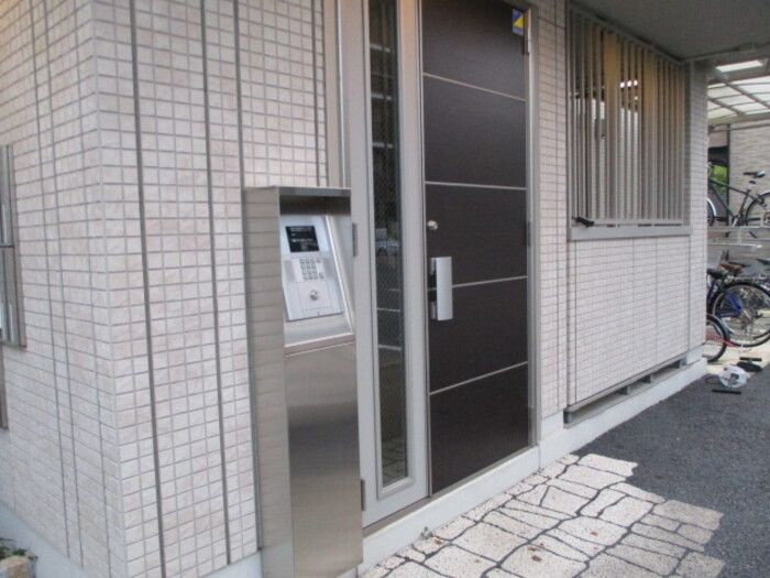 ディアコート馬橋のエントランス