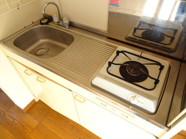 コーポ・パインウッドPARTⅡのキッチン|きれいなキッチンです