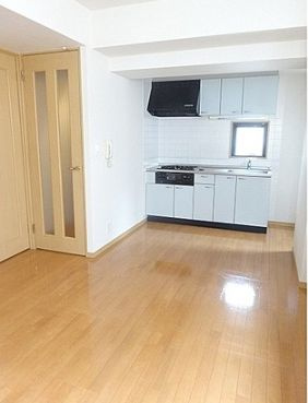 アムス馬喰町の居間・リビング|ゆったりとした居間です