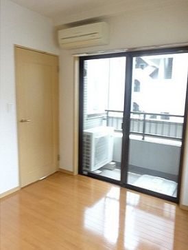 アムス馬喰町の寝室|落ち着いた色調の寝室です