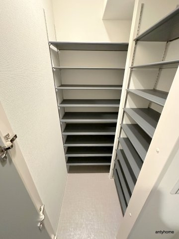 ATKレジデンスなんば　仲介手数料無料の収納