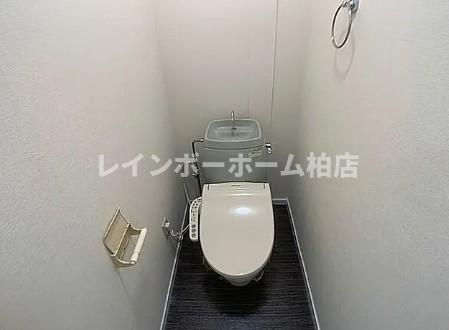 特典：仲介手数料が無料です!!のトイレ|落ち着いた色調のトイレです