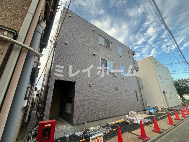 アオアクアの外観