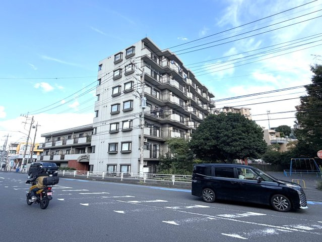 【外観】 | セザール希望ヶ丘 | ◆その邸が魅せる、気品・上質・重厚感・極細やかさ、そのすべては訪れた者に安らぎと品性を与える特別な空間です。ここに住むからこそ意味がある。すべての（始まり）をここから迎えます。