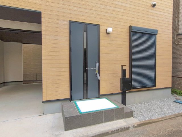 ふじみ野市丸山の新築一戸建の玄関
