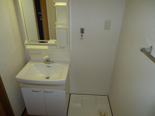 サンライズ仲町台の独立洗面台