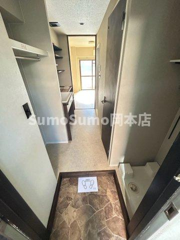 アート永和青木の玄関|明るい玄関です